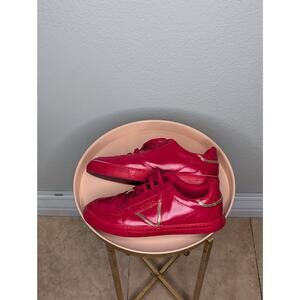 Guess Mito Red Sneakers Shoes Gold Trim. MENS SIZE 9.5